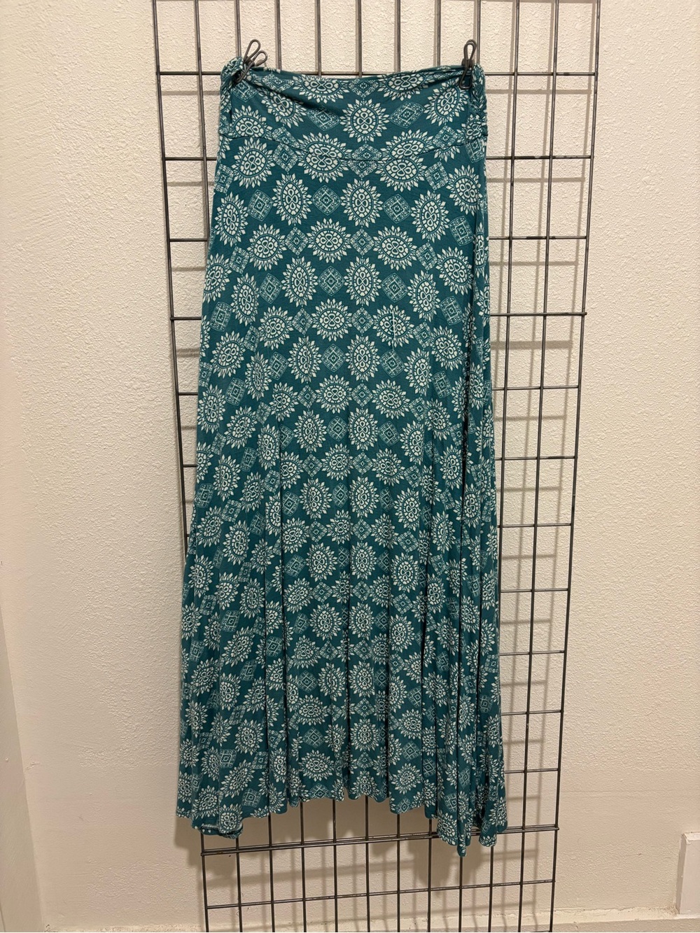 Market & Spruce Teal and White Printed Maxi Skirt